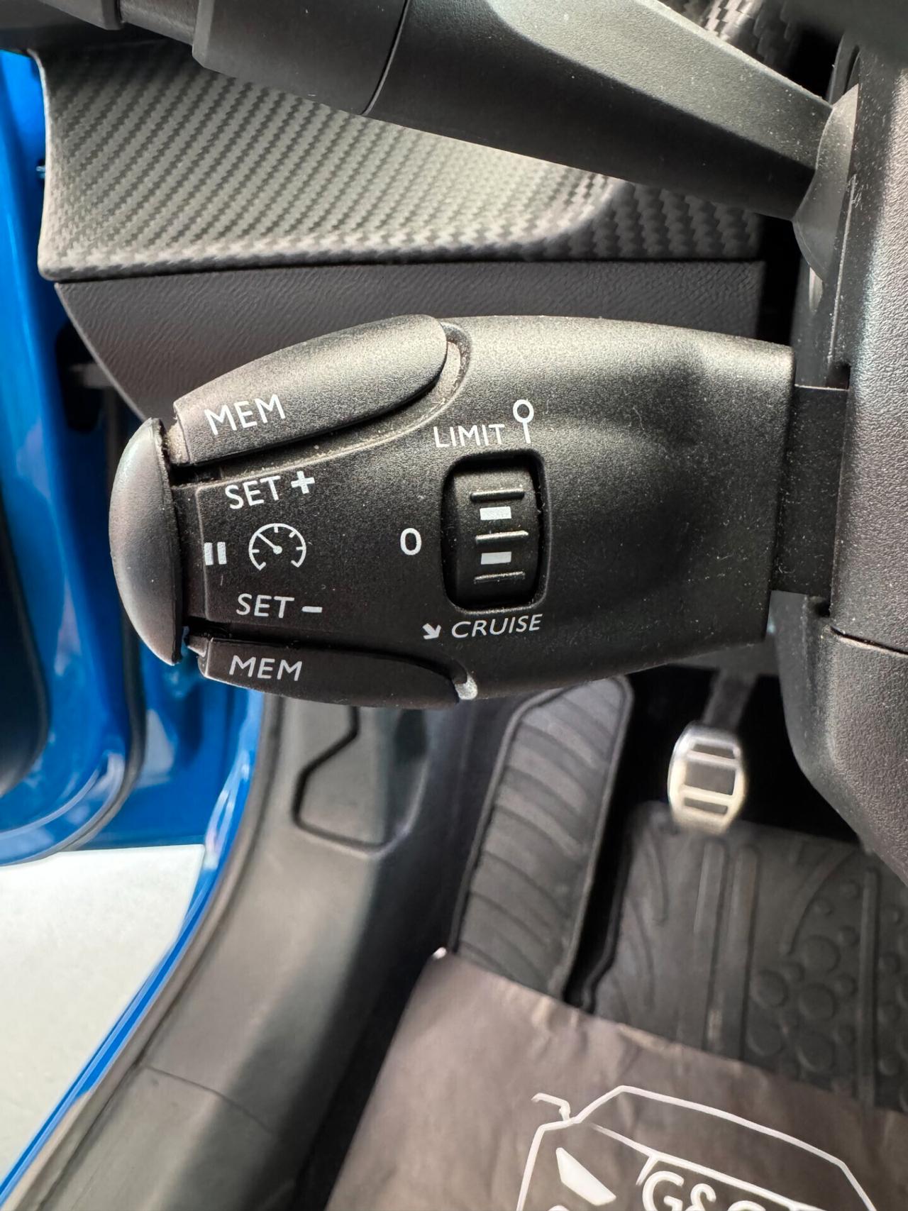 Peugeot 208 PureTech 100 GT Line - 2021