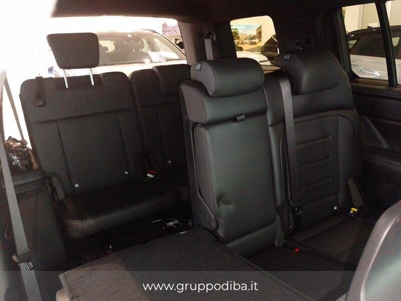 Hyundai Santa Fe 1.6 Gamma II T-GDI Petrol 6 Speed A/T 4WD NEW 7P 1.6 PHEV 4WD X CLASS+CP