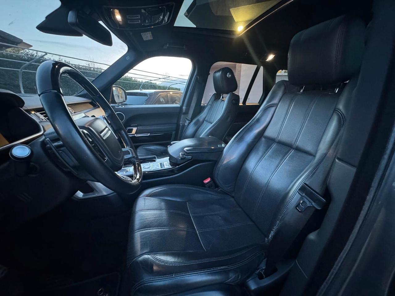 Land Rover Range 4.4 SDV8 Vogue