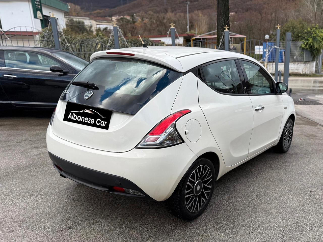 Lancia Ypsilon 1.2 69 CV 5 porte GPL Ecochic Gold