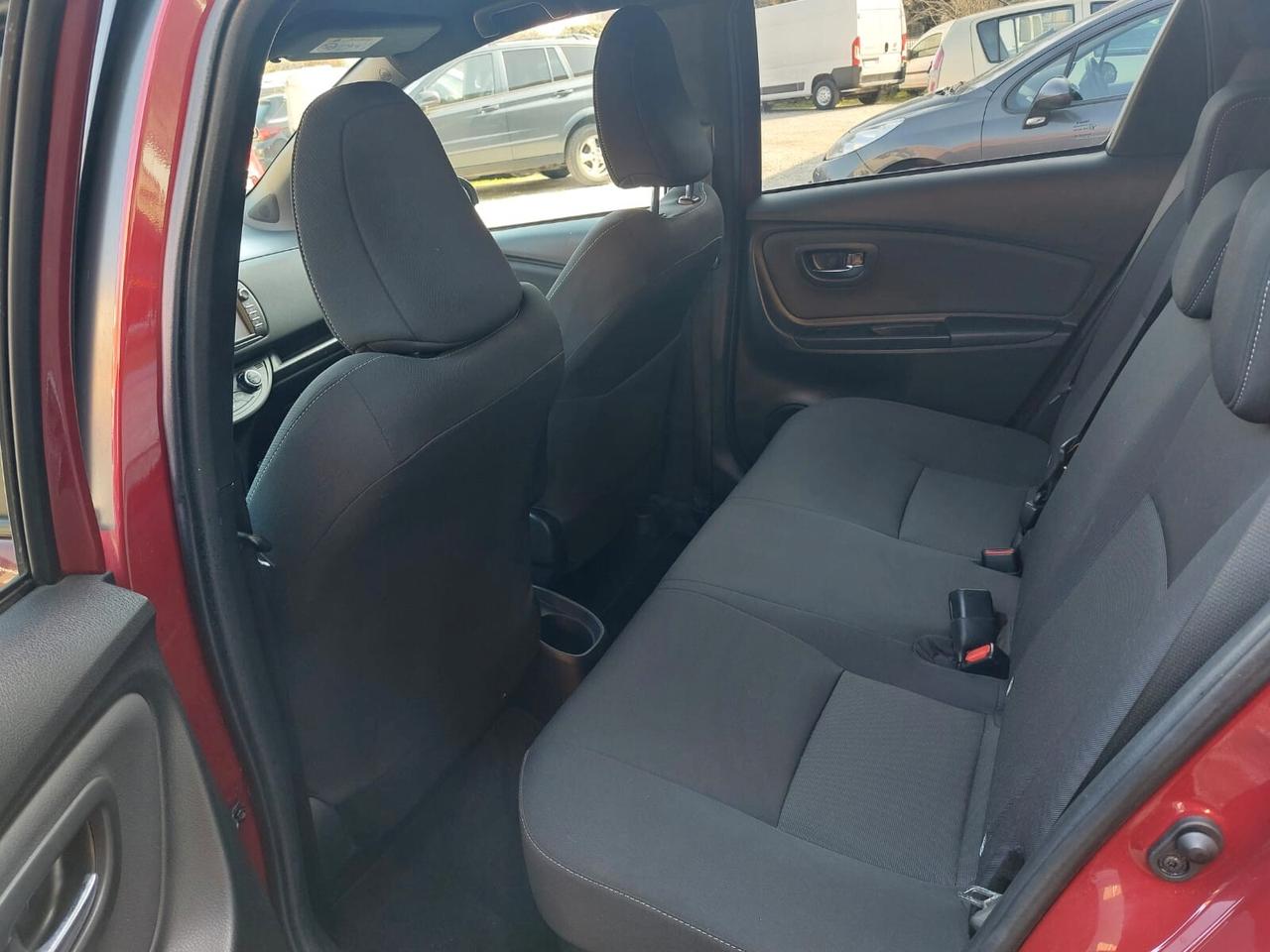 Toyota Yaris Hybrid RED AUTOMATICA KM 910000 12 MESI GAR.