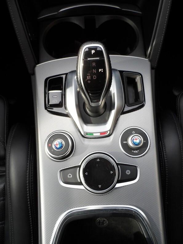 Alfa Romeo Stelvio 2.2 Turbodiesel 210 CV Q4 Veloce