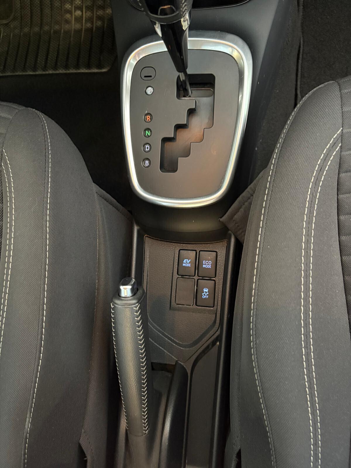 Toyota Yaris 1.5 Hybrid 5 porte Cool