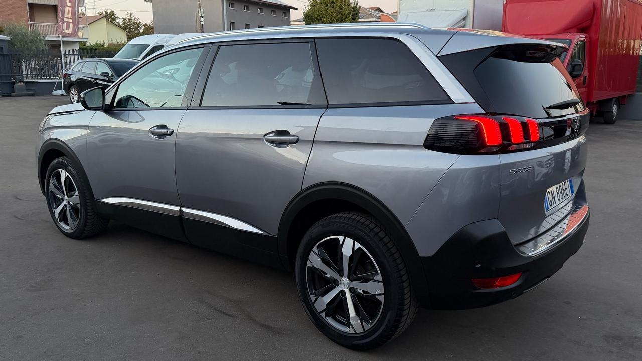 PEUGEOT 5008 1.5 ALLURE 131CV - SETTE POSTI, FULL LED, NEOPATENTATI