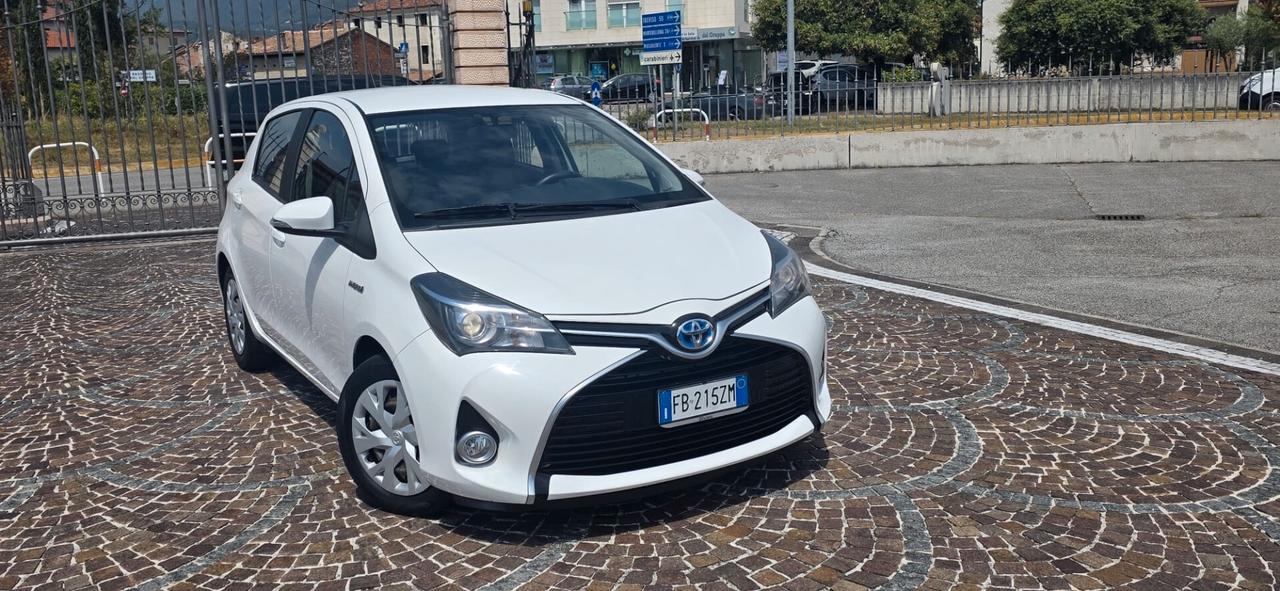 Toyota Yaris HYBRID 5P ACTIVE