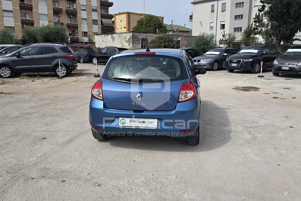 RENAULT Clio 1.2 16V 5 porte Confort