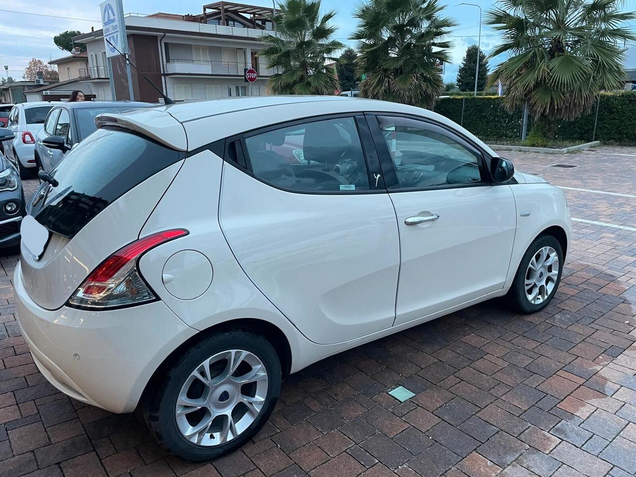 Lancia Ypsilon 1.2 BENZINA UNICO PROPRIETARIO OK PER NEOPATENTATI