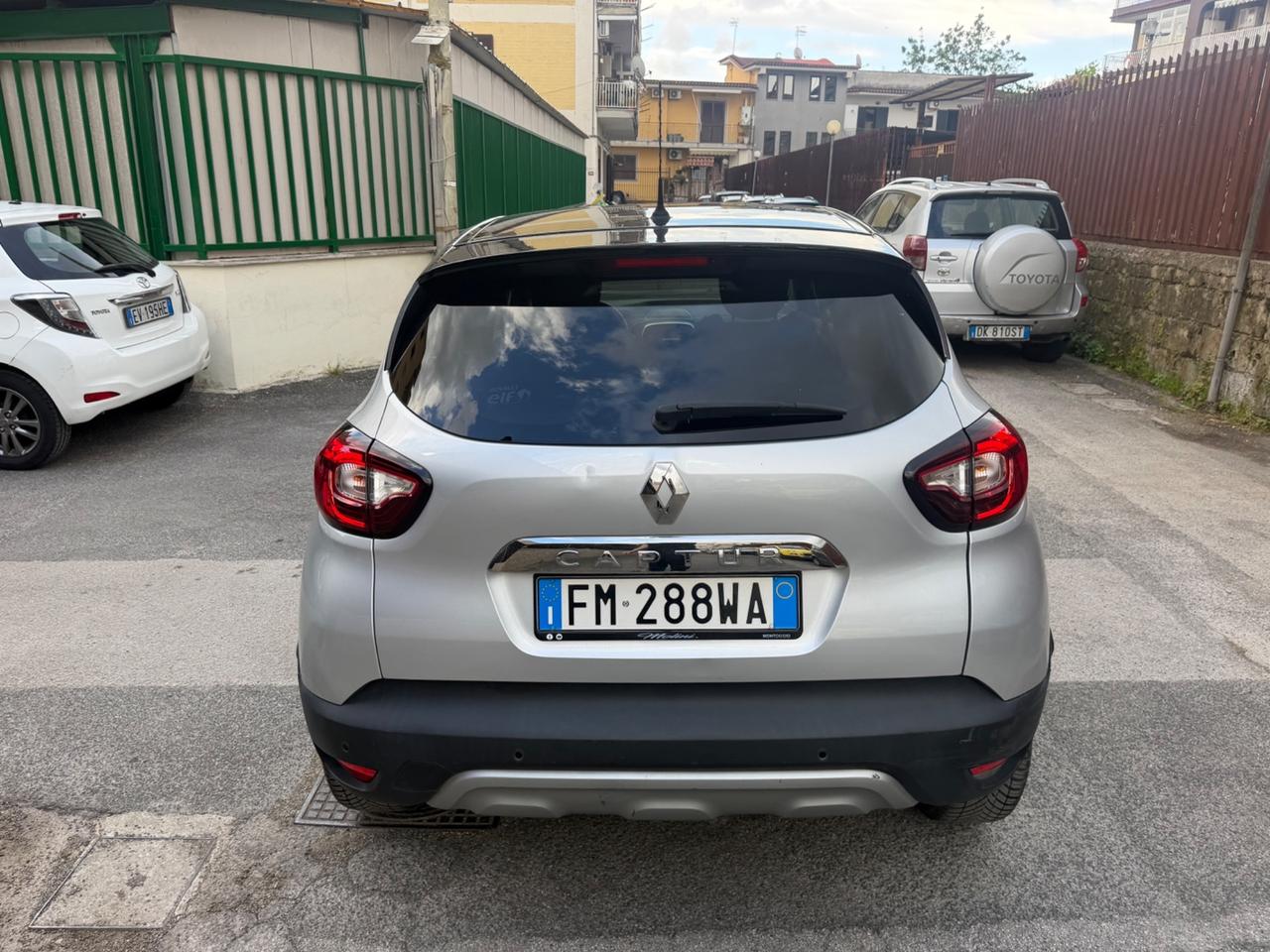 Renault Captur dCi 8V 90 CV EDC Start&Stop Energy Initiale Paris