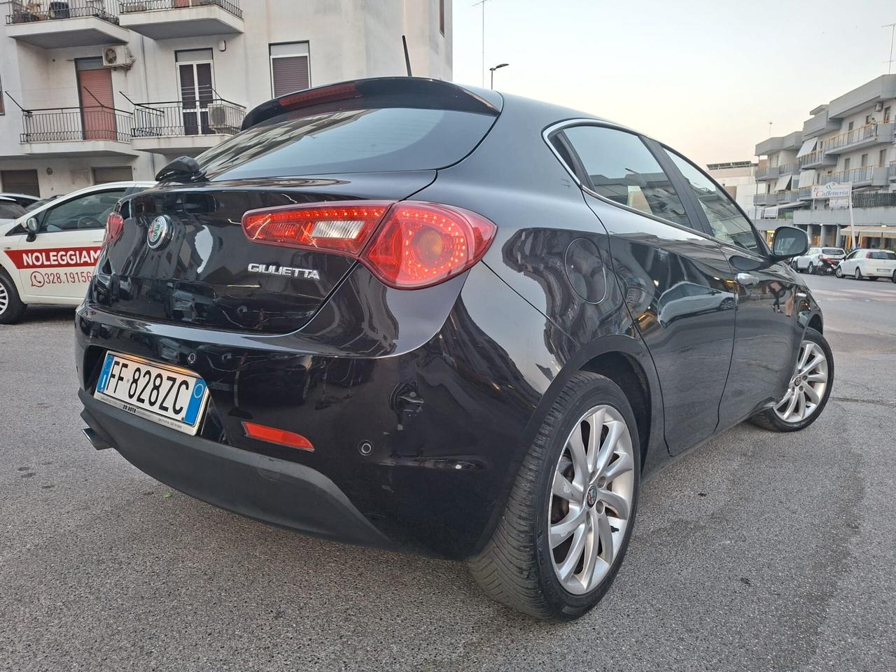 Alfa Romeo Giulietta 1.6 JTDm Super * Navi * Garantita 12 Mesi