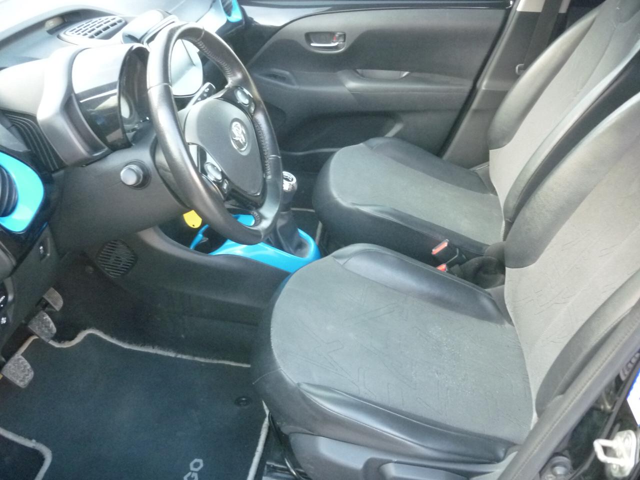 Toyota Aygo 1.0 VVT-i 72 CV 5 porte x-trend