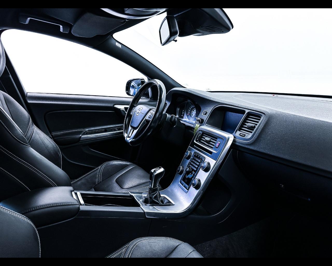VOLVO S60 (2010-2018) - S60 D2 Kinetic