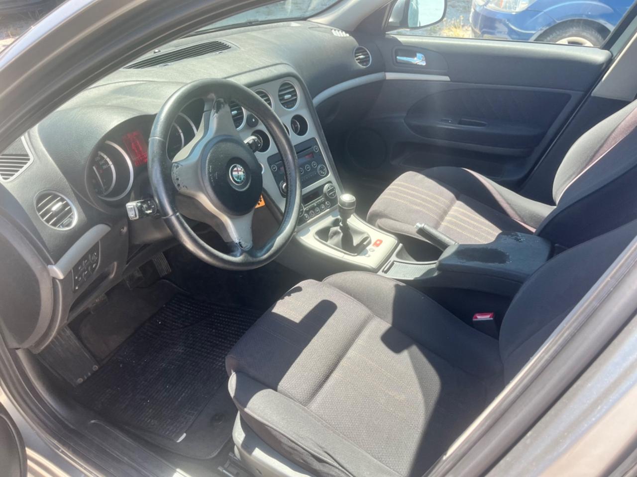 Alfa Romeo 159 1.9 JTDm Sportwagon Distinctive