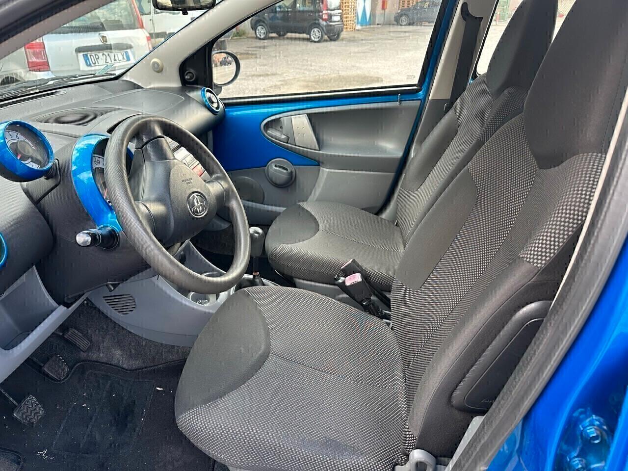 Toyota Aygo 1.0 12V VVT-i 5 porte Sol