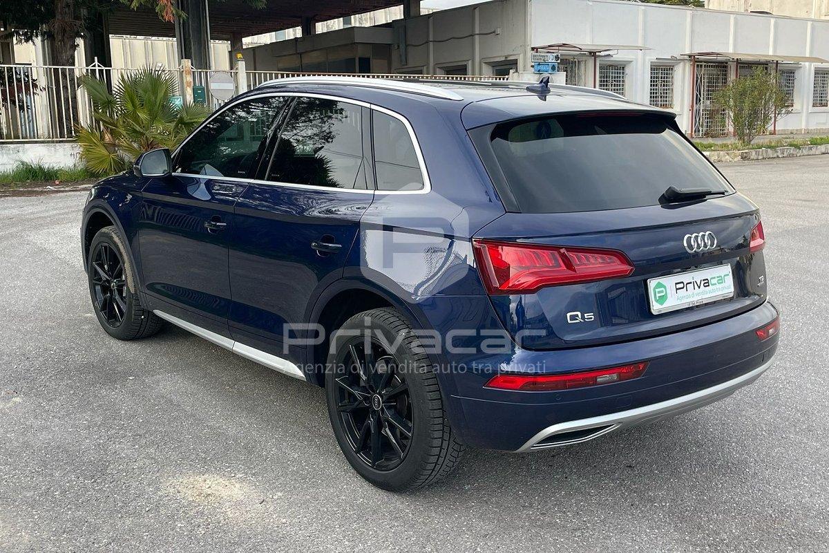 AUDI Q5 35 TDI quattro S tronic Business Sport