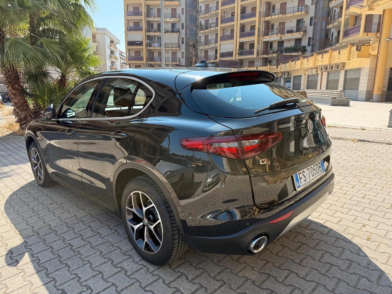 Alfa Romeo Stelvio 2.2 Turbodiesel 210 CV AT8 Q4 Super