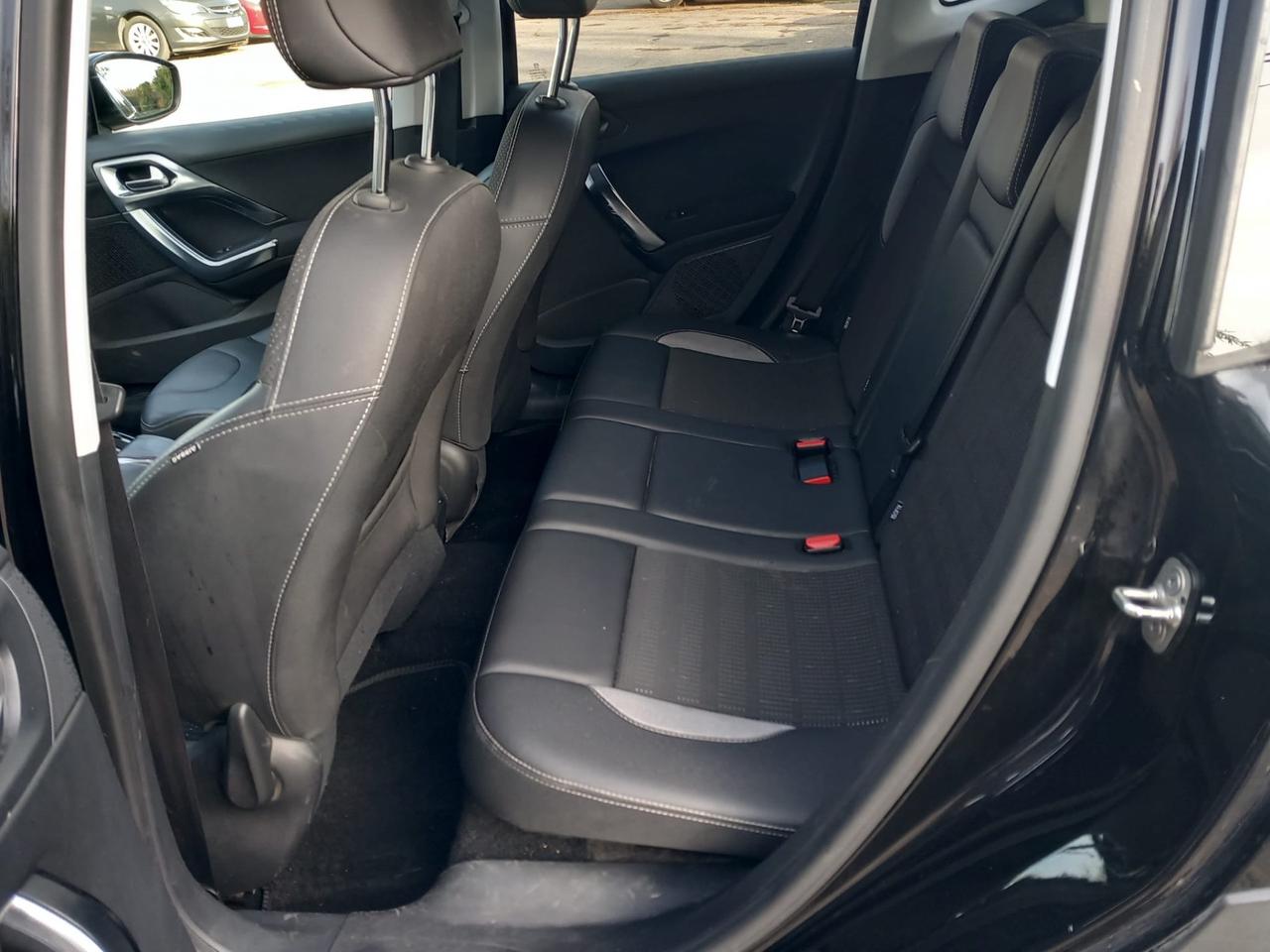 Peugeot 2008 BlueHDi 120 S&S Allure