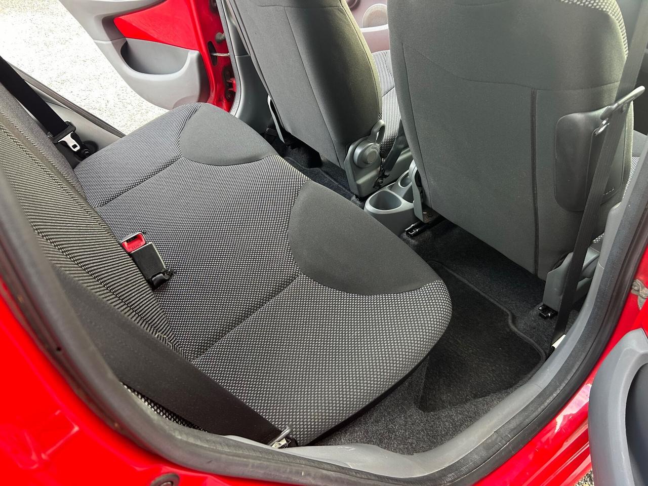 Toyota Aygo 1.0 12V VVT-i 5 porte Sol Connect automatica