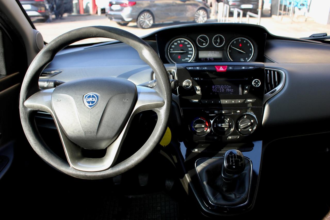 Lancia Ypsilon 1.2 69 CV 5 porte Gold SENSORI APP. TAGLIANDATA