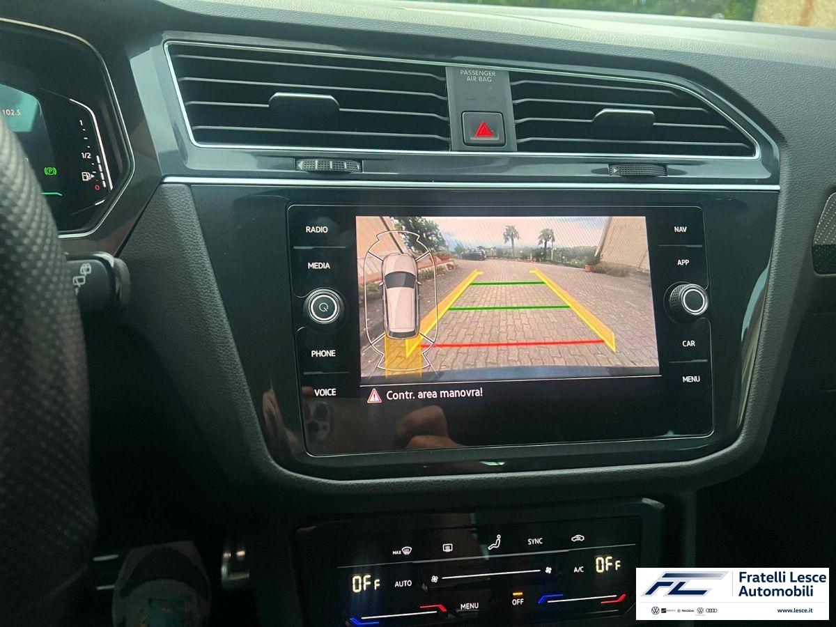 VOLKSWAGEN - Tiguan 2.0 tdi scr R-Line 150cv dsg (Conto Vendita - Esposizione Piano Lago)