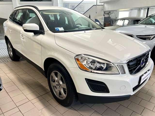 Volvo XC60 XC60 I 2008 2.0 d3 Momentum geartronic Tagliandata
