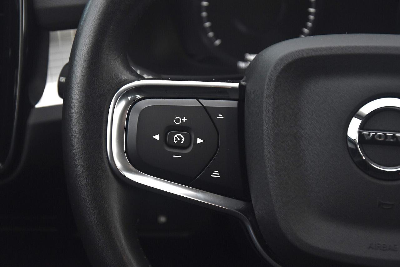 Volvo XC40 T4 Recharge Plug-in Inscription Expression