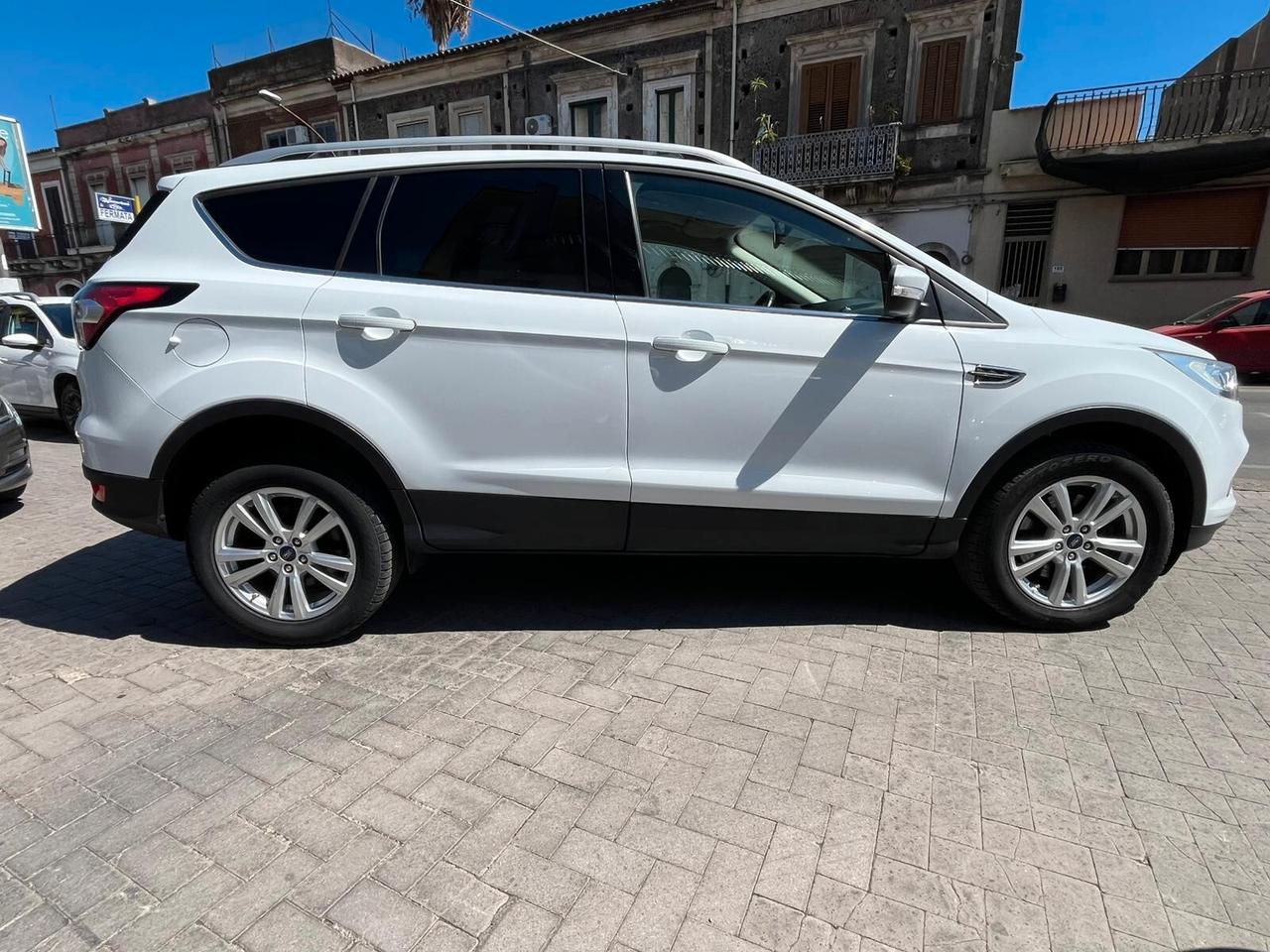 Ford Kuga 2.0 TDCI 120 CV S&S 2WD Powershift Business
