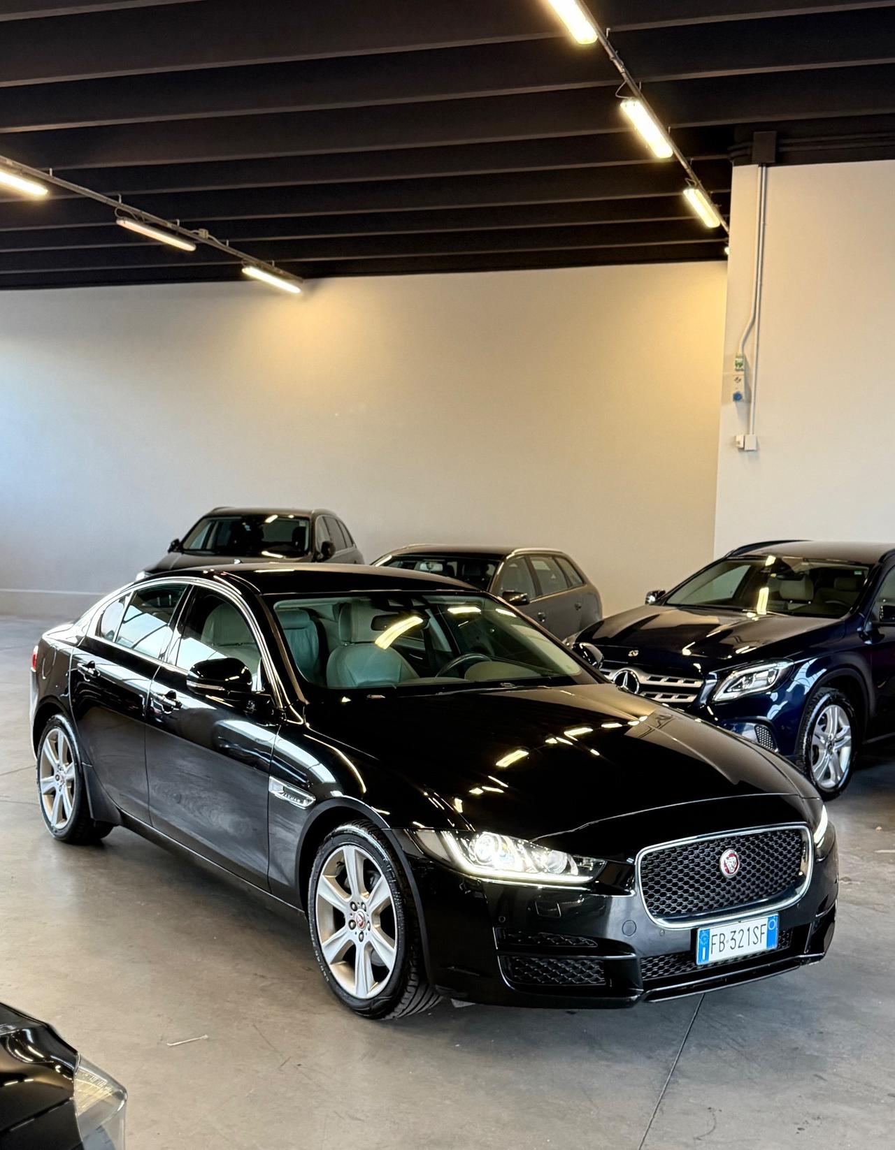 Jaguar XE 2.0 D Turbo aut. Prestige