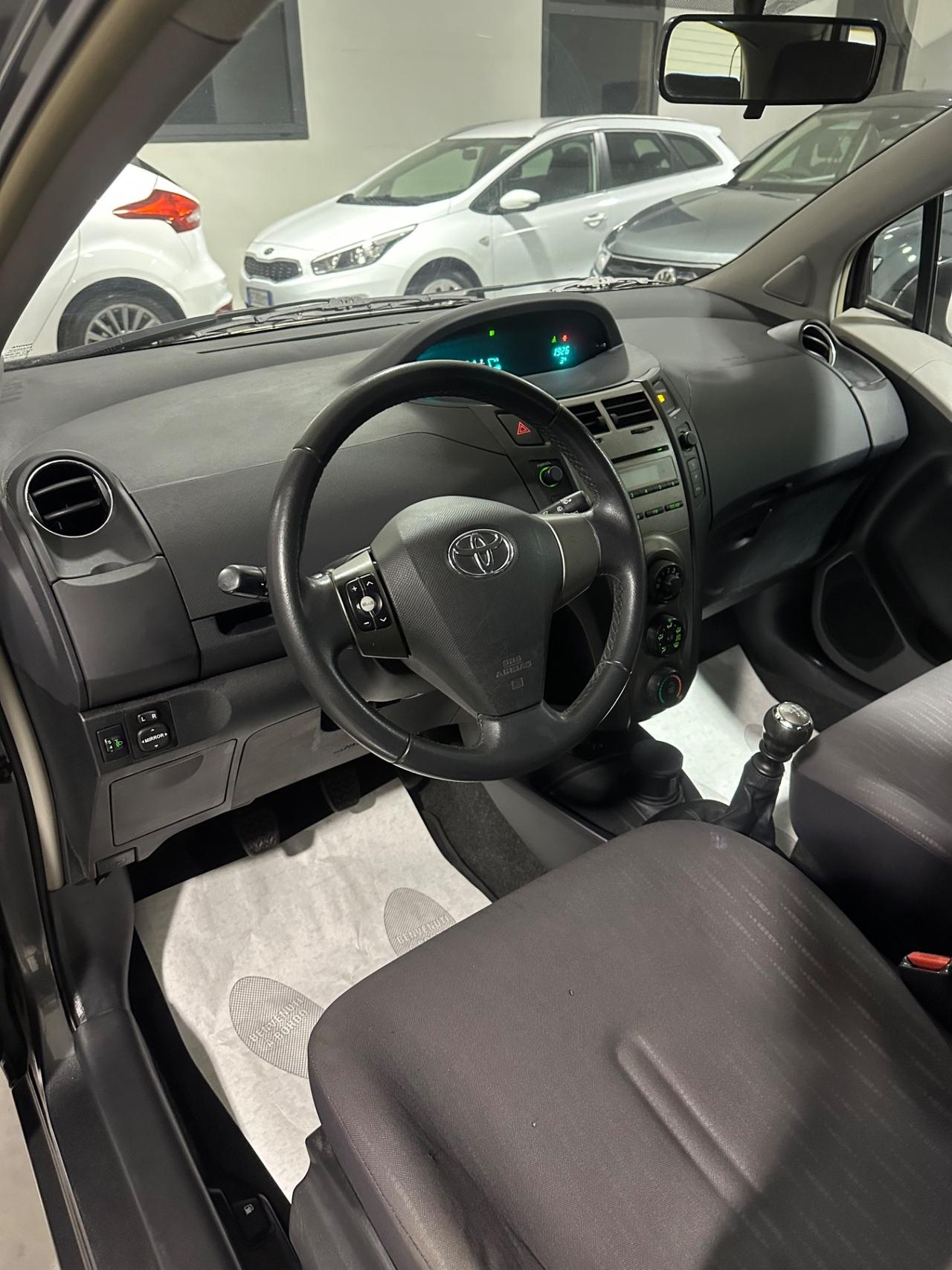 Toyota Yaris 1.3 5 porte Sol