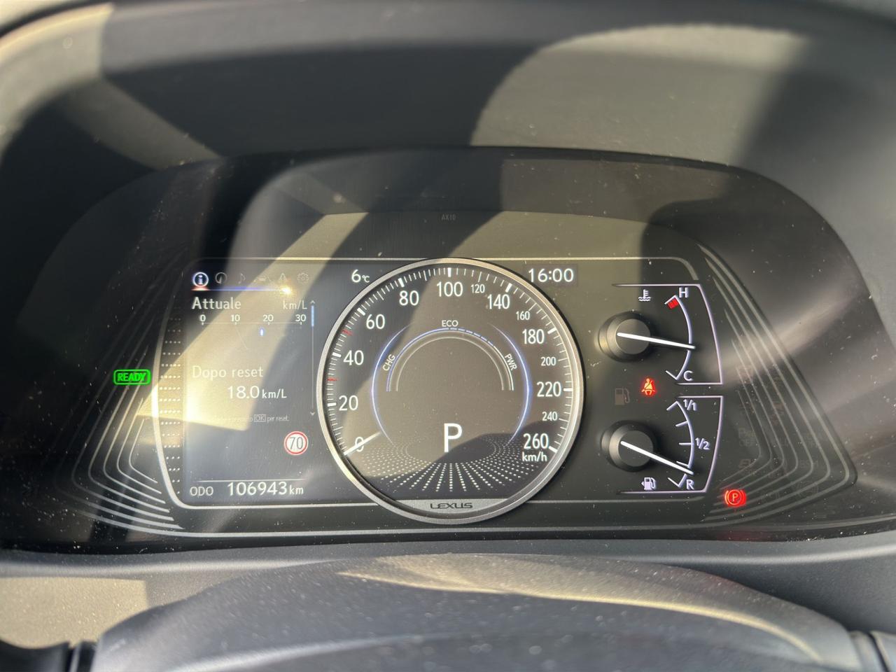 Lexus UX 250h 2.0 Premium 2wd cvt