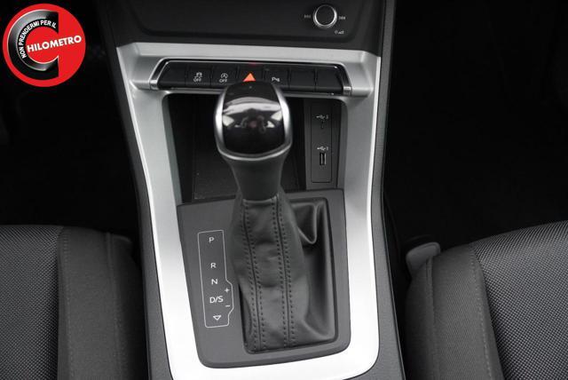 AUDI Q3 35 TDI quattro S tronic S line edition