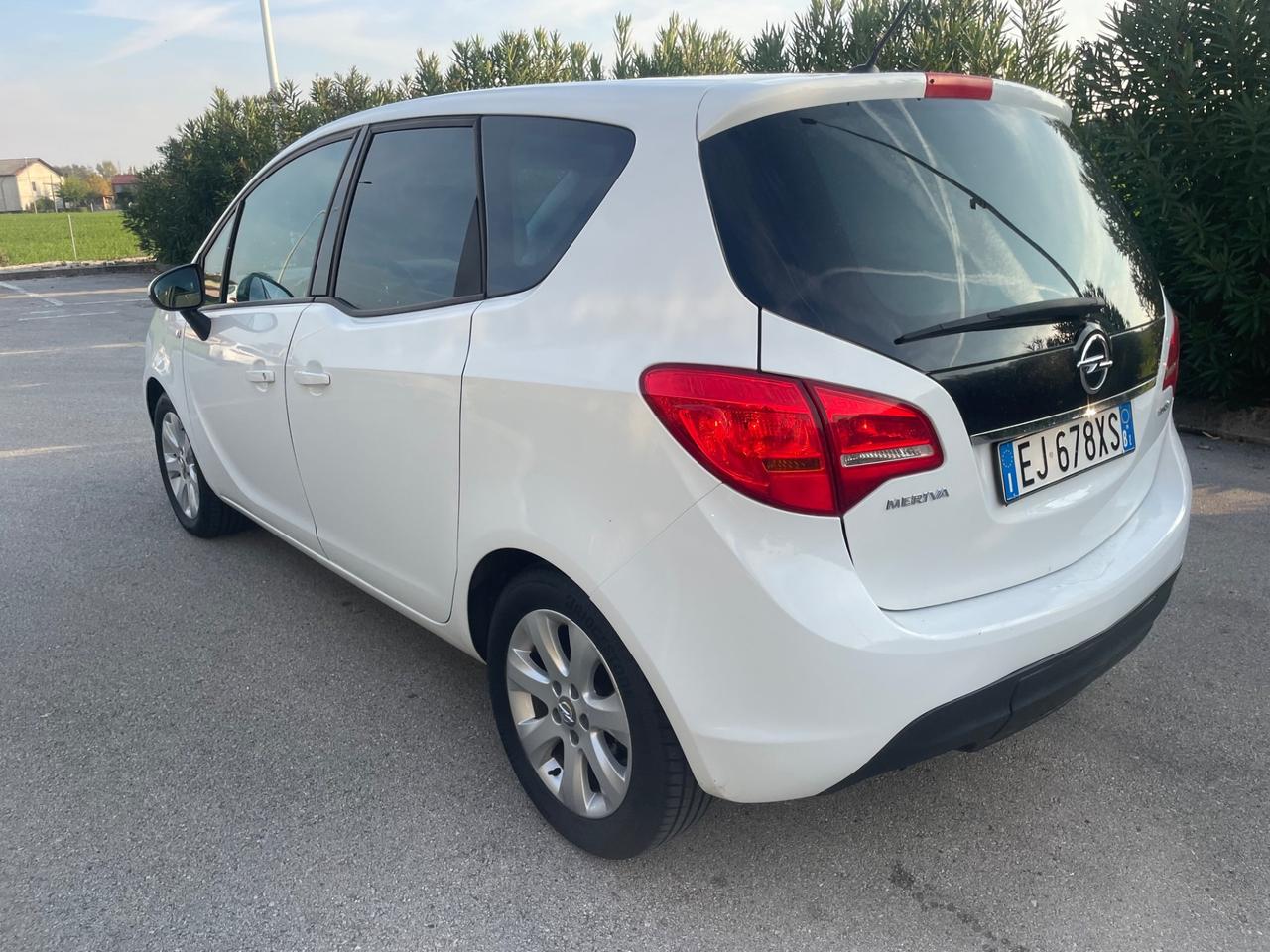 Opel Meriva 1.4 benzina anno 2011 km 115 mila