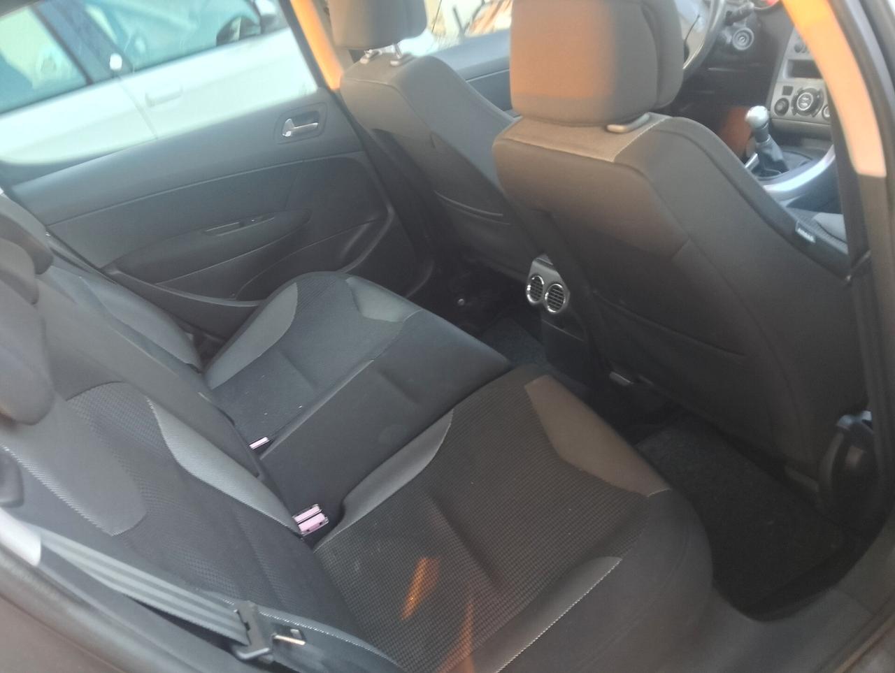 Peugeot 308 1.6 HDi 90CV 5p. Premium