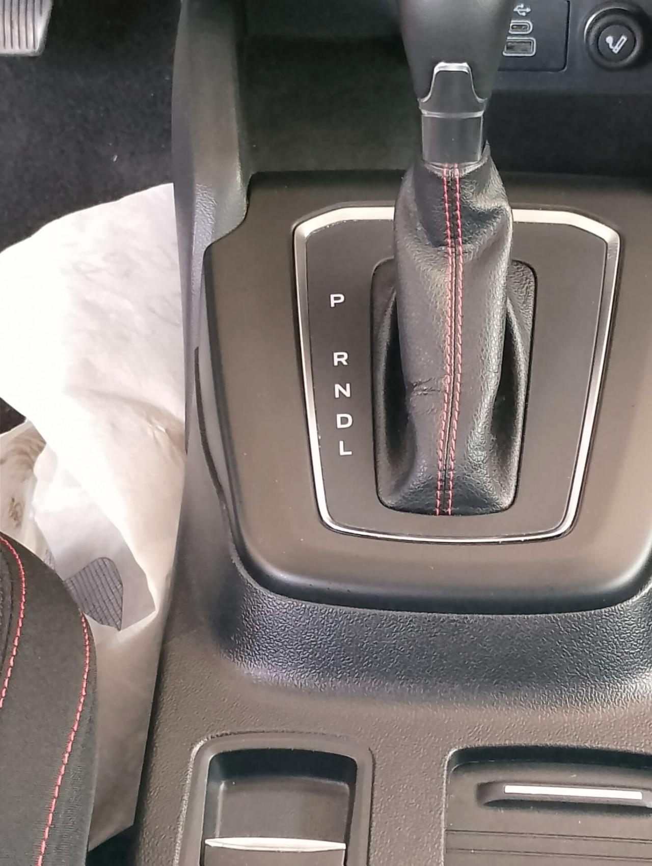Ford Focus 1.0 EcoBoost Hybrid 155 CV Powershift 5p. ST-Line