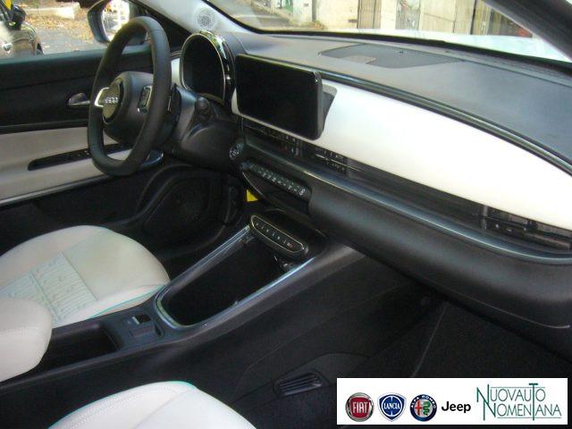 FIAT 600 Hybrid 110CV DCT6 MHEV La Prima NAVI / TELECAMERA