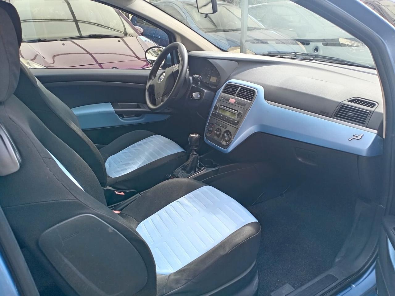 Fiat Grande Punto 1.3 MJT 75 CV 3 porte Dynamic