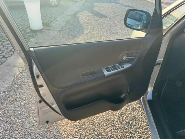 TOYOTA Corolla Verso 1.6 16V