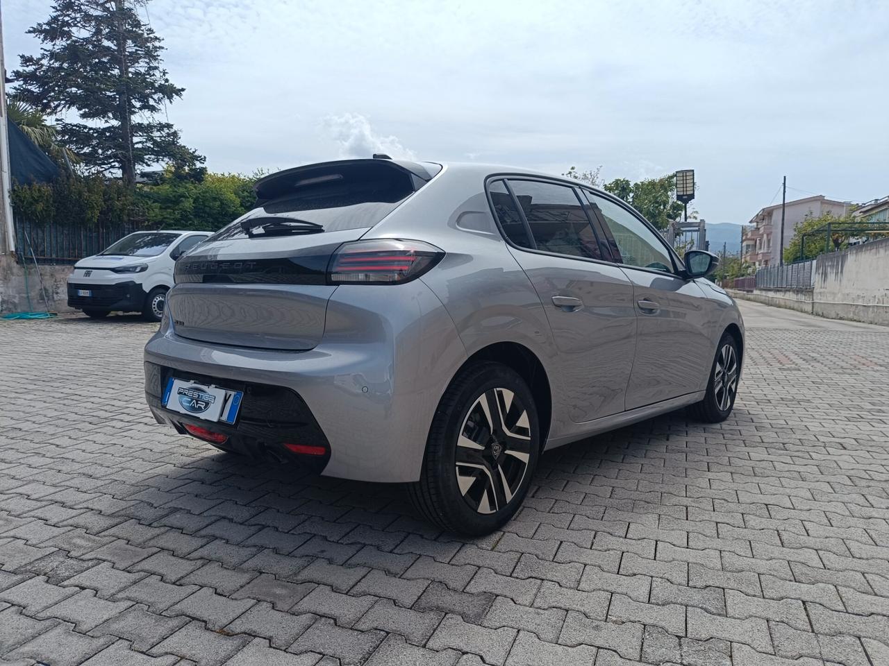 Peugeot 208 PureTech 100 Stop&Start 5 porte Allure