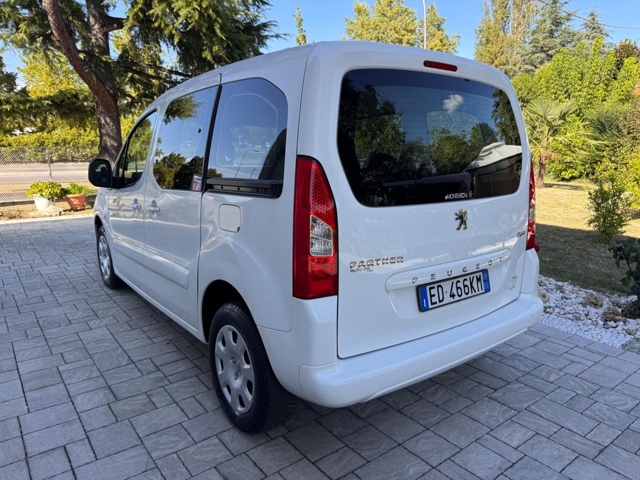 Peugeot Partner Tepee 1.6 HDi 110CV Premium N1 AUTOCARRO OK NEOPATENTATI