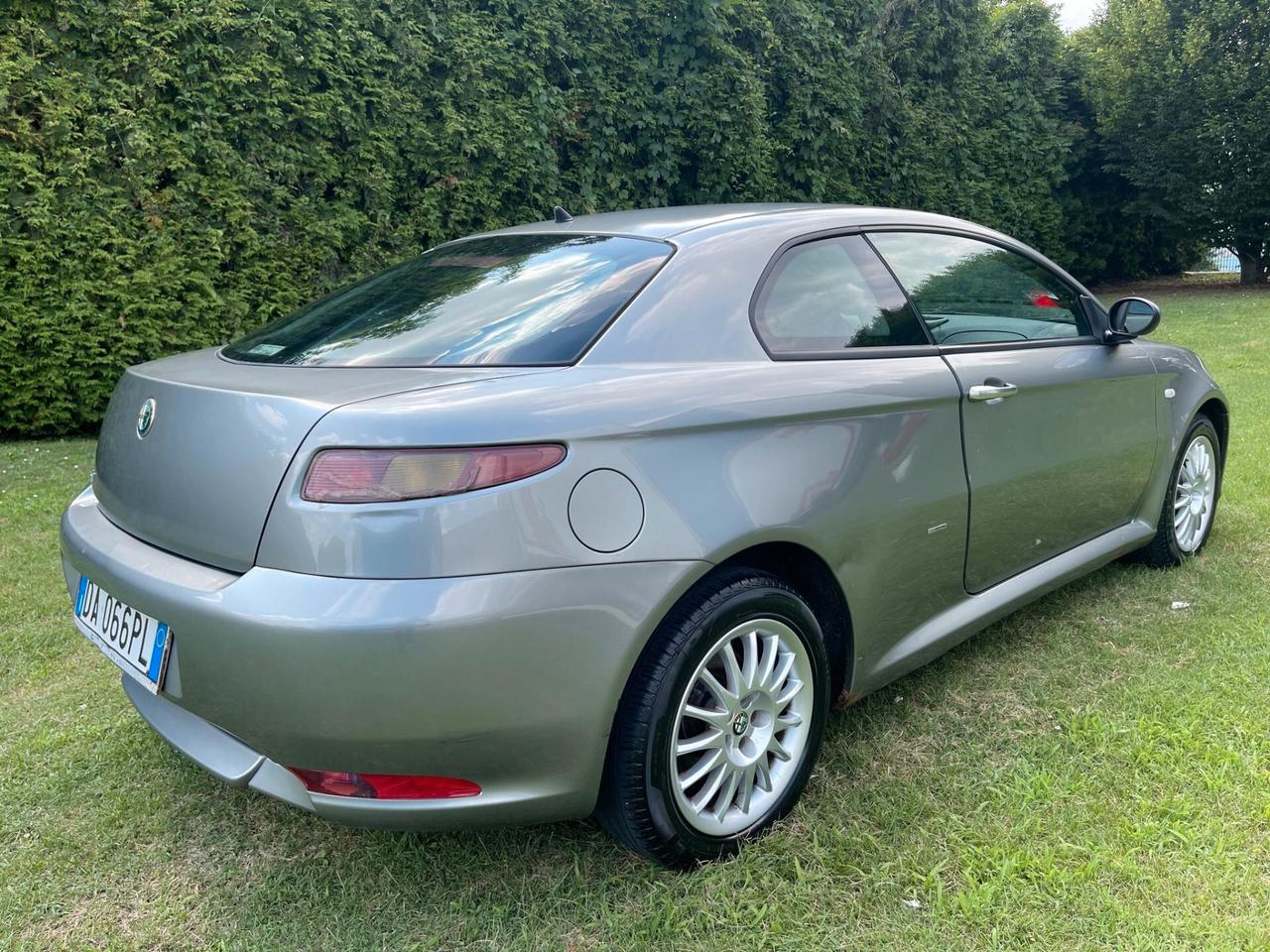 Alfa Romeo GT 2.0 JTS 16V Luxury