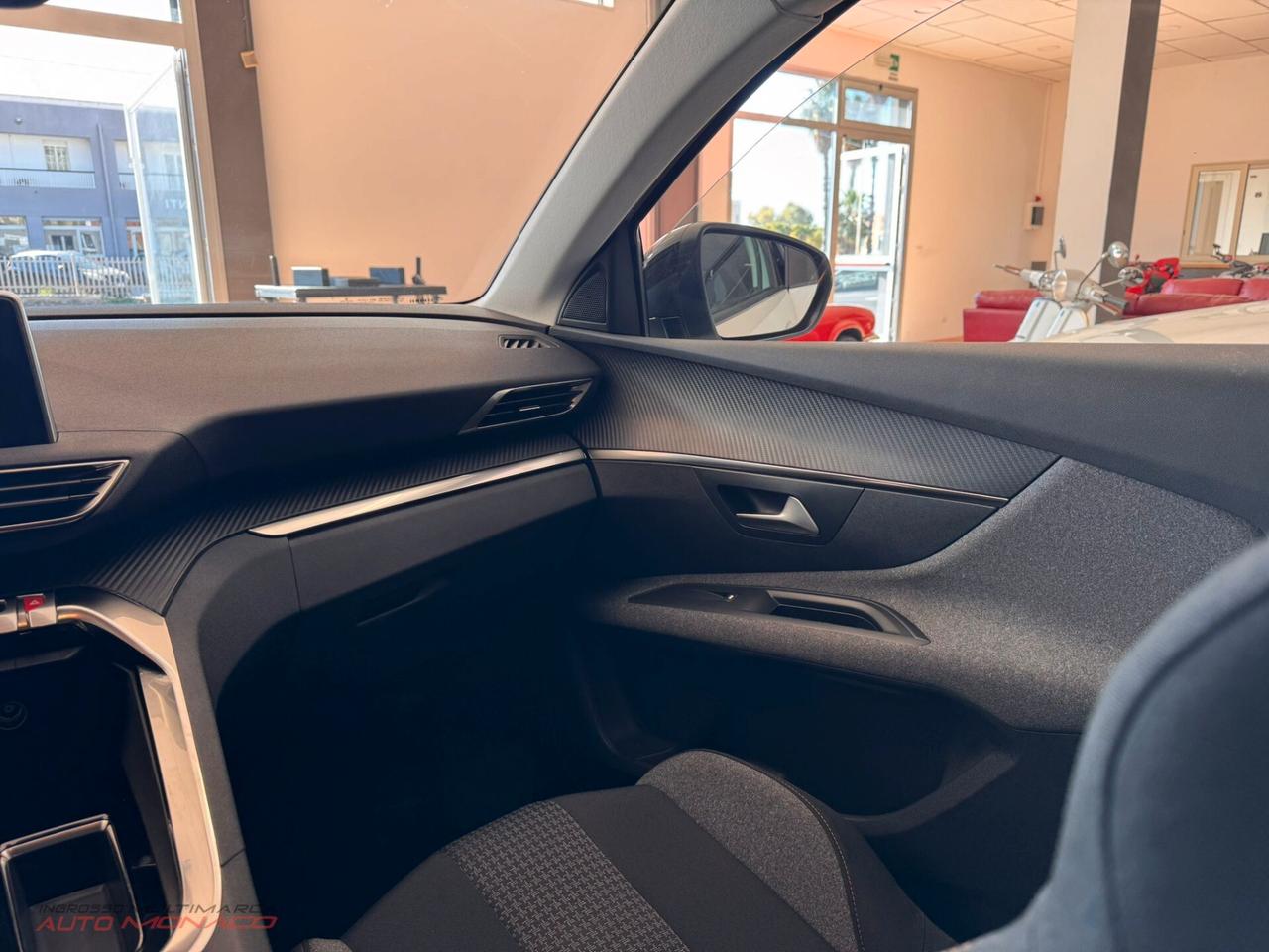 Peugeot 3008 BlueHDi S&S EAT8 Business 2020 130cv