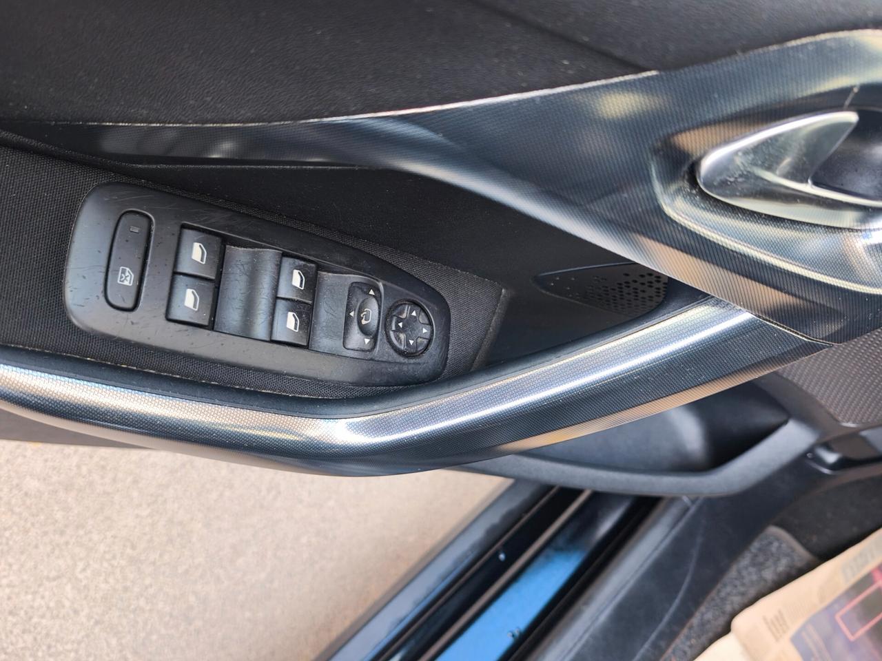 Peugeot 2008 1.6 e-HDi 92CV Stop&Start Allure