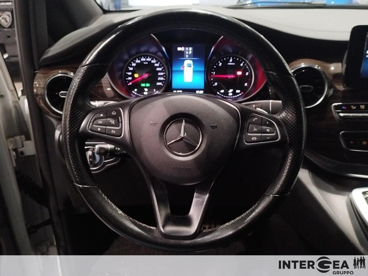 Mercedes-Benz V Long 250 d Sport Business 4matic auto