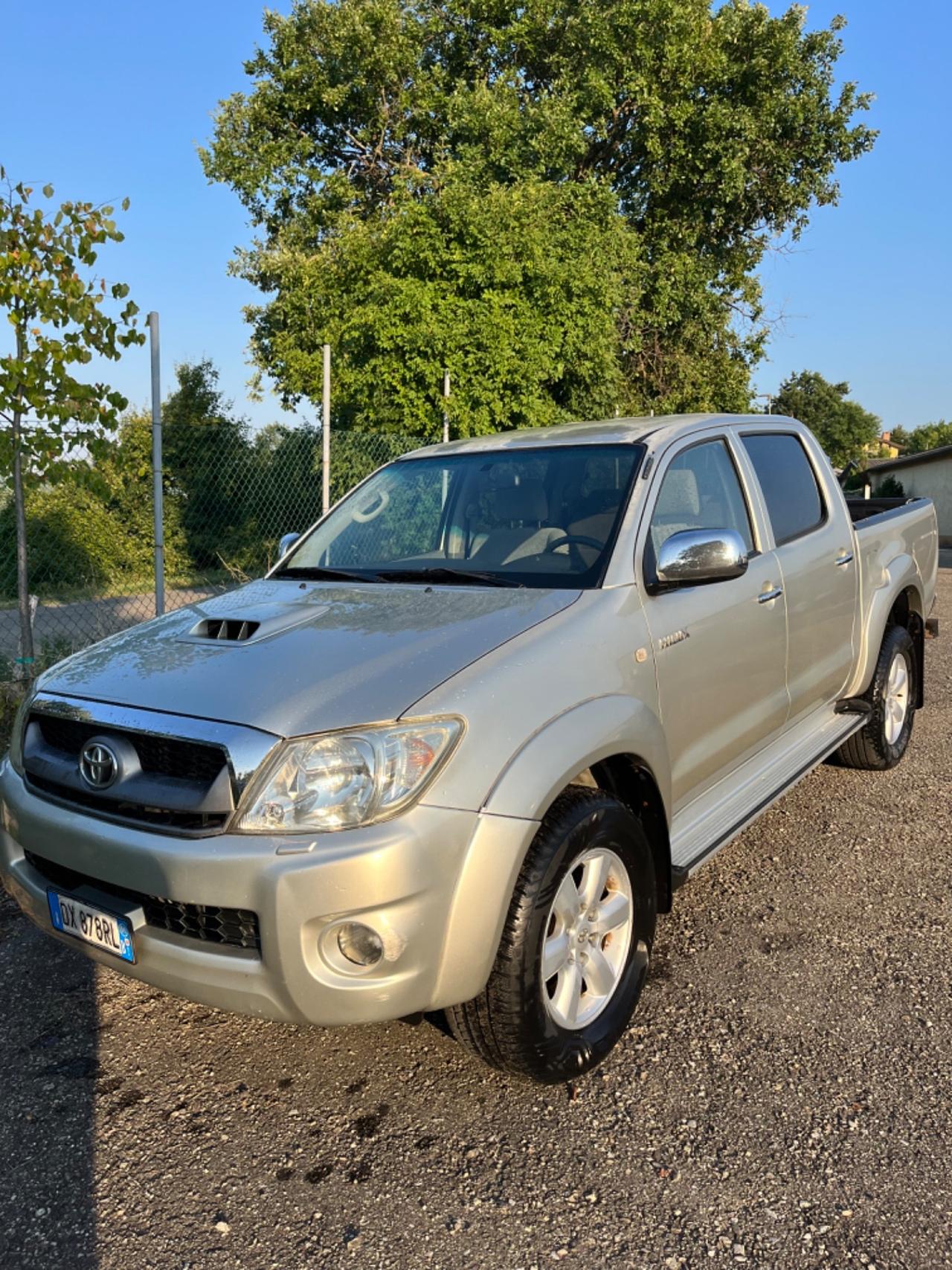 Toyota Hilux 3.0 D-4D 4WD 4p. Doub. CAB