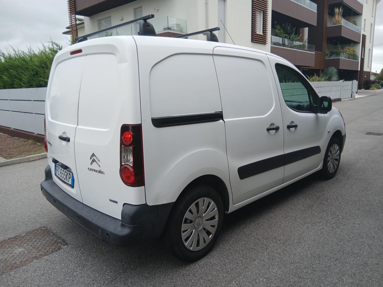 Citroen Berlingo BlueHDi 100 Van 3 posti solo 80000 km tua a € 193