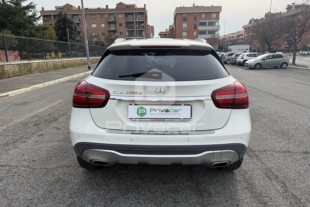 MERCEDES GLA 200 d Automatic Sport