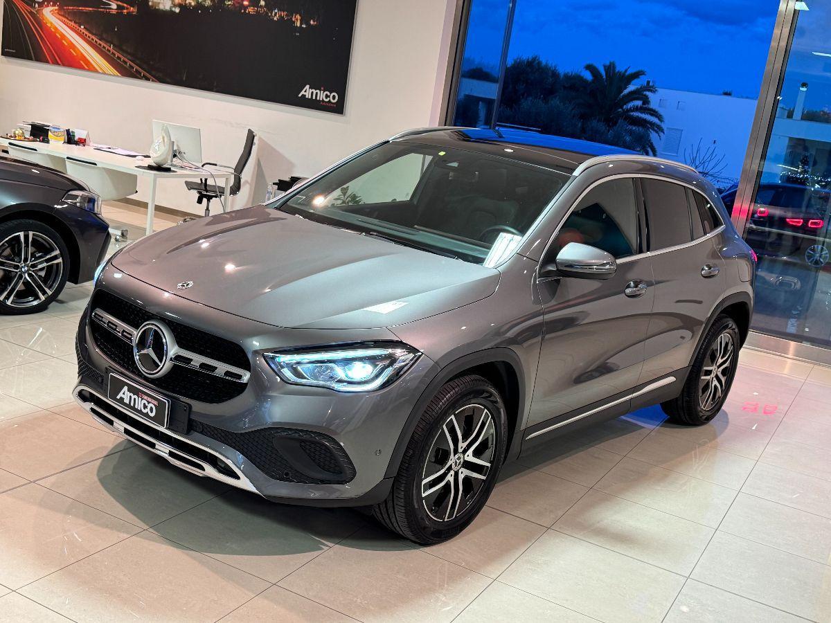 MERCEDES Classe GLA 200 d Automatic 4Matic Premium Tetto