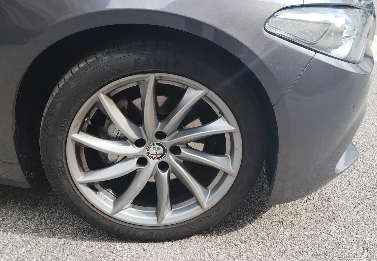 Alfa Romeo Giulia 2.0 Turbo 200 CV AT8 Super