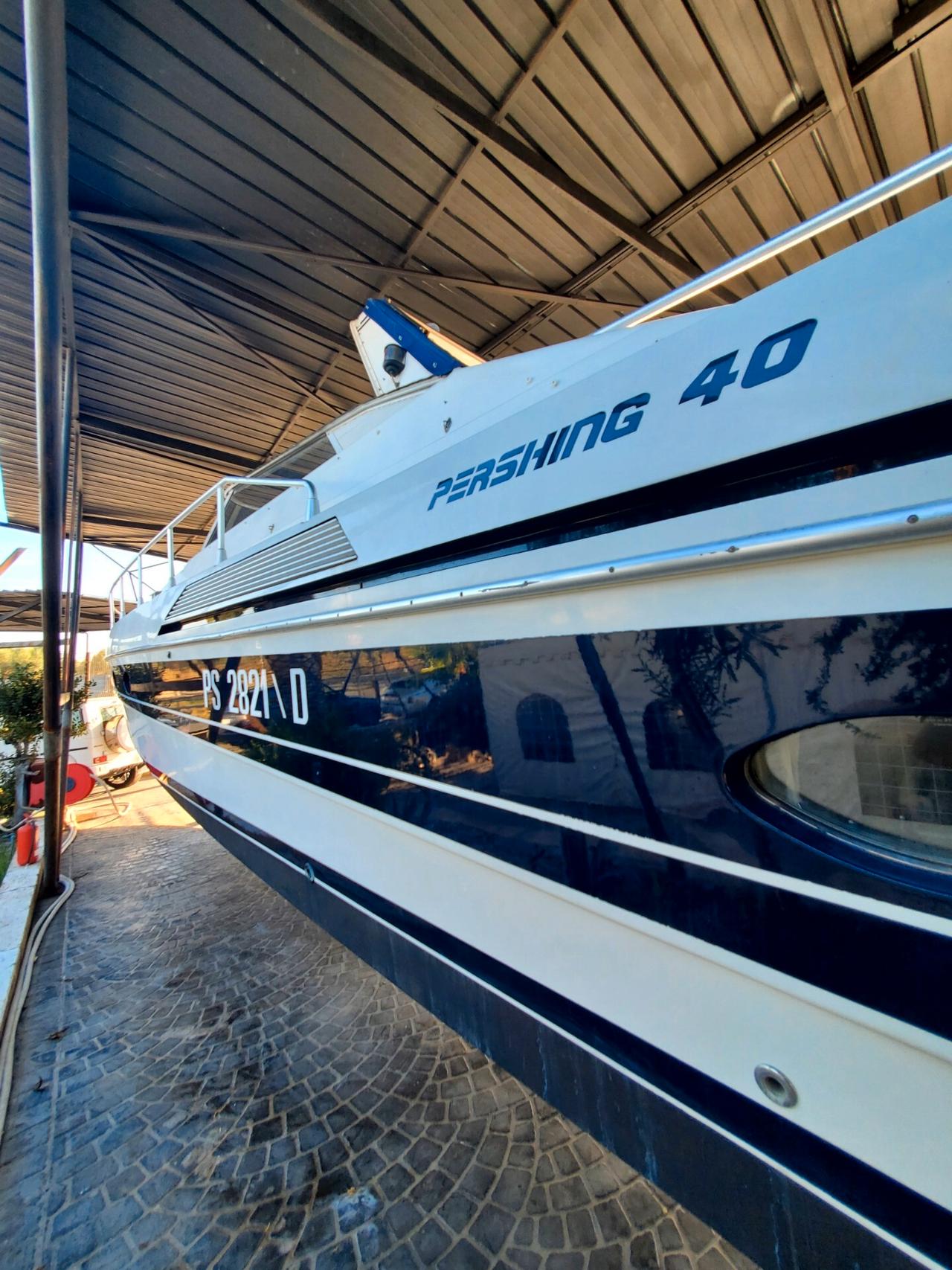 Altro PERSHING 40