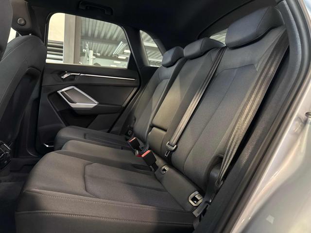 AUDI Q3 40 TDI quattro S tronic Business Advanced