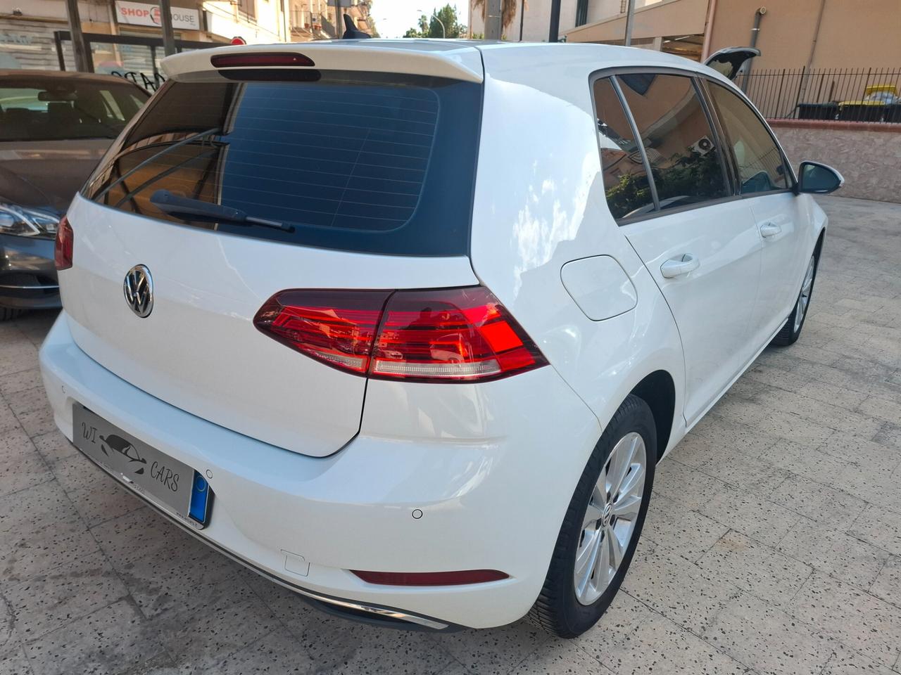 Volkswagen Golf - 1.6 TDI Comfort line